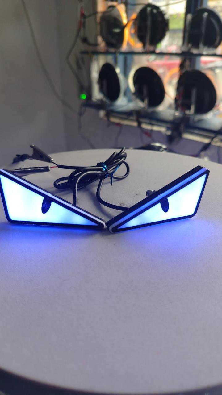 PAR DE OJOS LED COLORES PARA MOTO – Estilo Demonio / Ojo de Gato